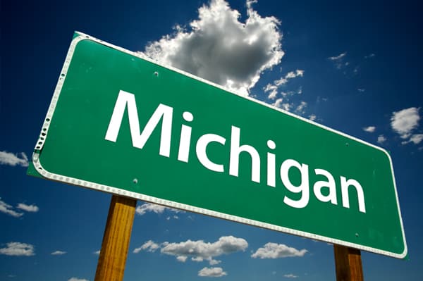 Michigan road sign for michigan rapid detox